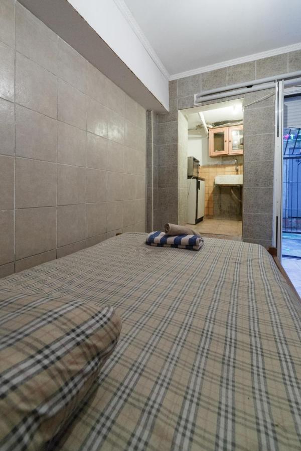 Apartament Private Flat For 2 Or 3 With Back Yard Near Exarhia Square And Archaelogical Museum Ateny Zewnętrze zdjęcie
