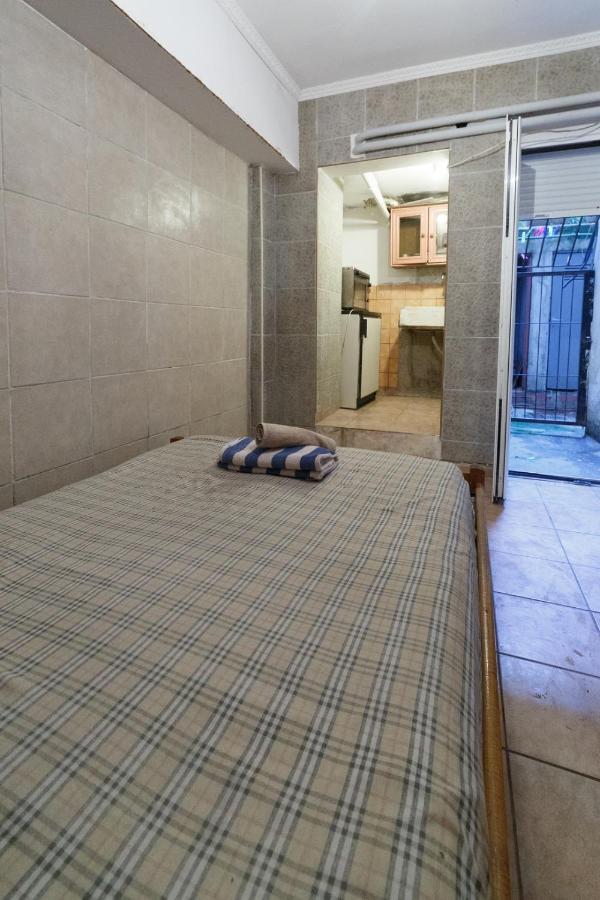 Apartament Private Flat For 2 Or 3 With Back Yard Near Exarhia Square And Archaelogical Museum Ateny Zewnętrze zdjęcie